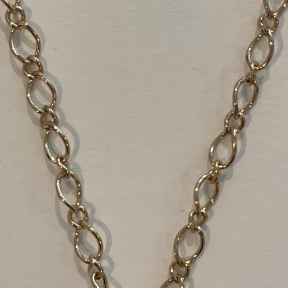 J Crew. Gold Chain Oval Link charm chain Necklace Length: 16" with a 2" extender - Picture 4 of 14